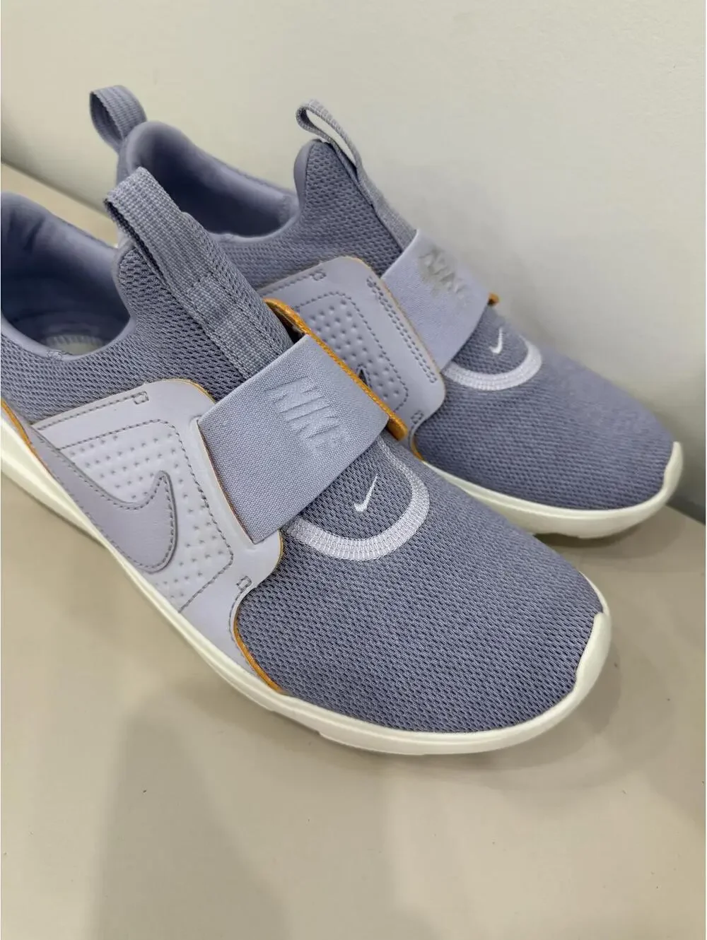 Nike Slip-On Knit Sneakers Lavender Blue White *missing insoles Size 8.5